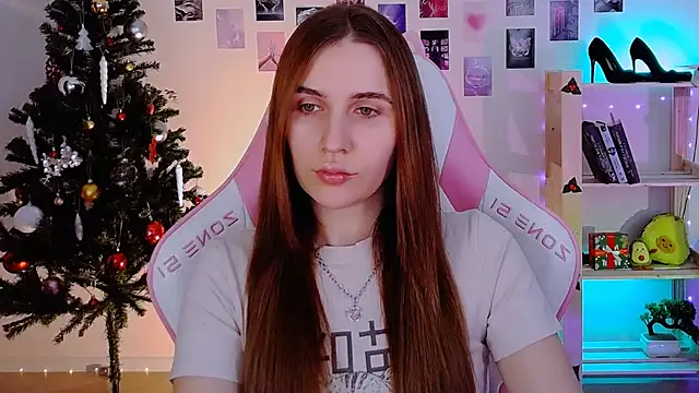 AliceCharmy online show from December 18, 2024, 12:18 pm