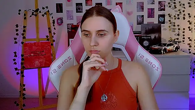 AliceCharmy online show from March 19, 2025, 6:12 pm