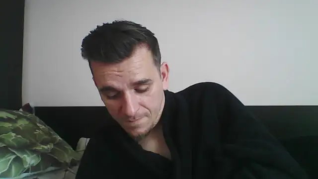 Huge cock22cm online show from March 14, 2025, 8:21 am