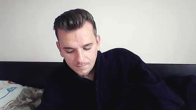 Huge cock22cm online show from October 8, 2025, 10:35 am