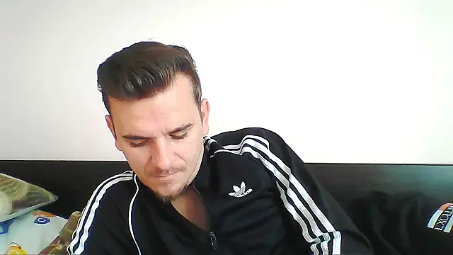 Huge cock22cm online show from October 12, 2025, 7:40 am