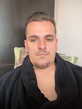 Snapshot of Huge_cock22cm chatting on April 23, 2026, 12:29 pm Huge cock22cm online show from April 23, 2026, 12:29 pm