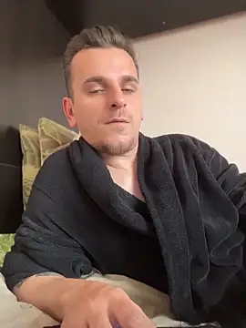 Snapshot of Huge_cock22cm chatting on April 25, 2026, 1:41 pm Huge cock22cm online show from April 25, 2026, 1:41 pm