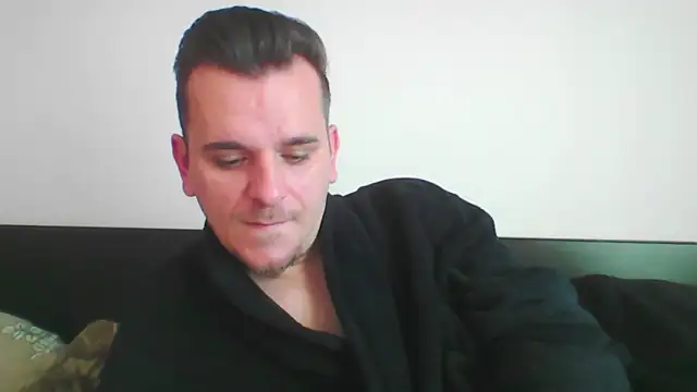 Snapshot of Huge_cock22cm chatting on April 26, 2026, 7:28 am Huge cock22cm online show from April 26, 2026, 7:28 am