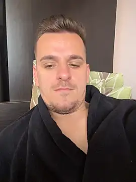 Snapshot of Huge_cock22cm chatting on May 31, 2026, 6:53 am Huge cock22cm online show from May 31, 2026, 6:53 am