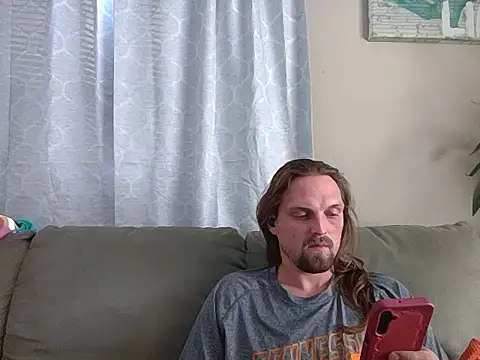 Snapshot of VitaminDrewFl chatting on February 13, 2026, 9:33 pm VitaminDrewFl online show from February 13, 2026, 9:33 pm