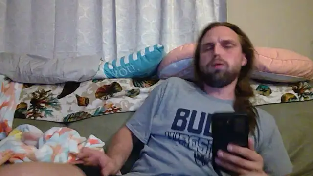 Snapshot of VitaminDrewFl chatting on April 3, 2026, 2:42 am VitaminDrewFl online show from April 3, 2026, 2:42 am