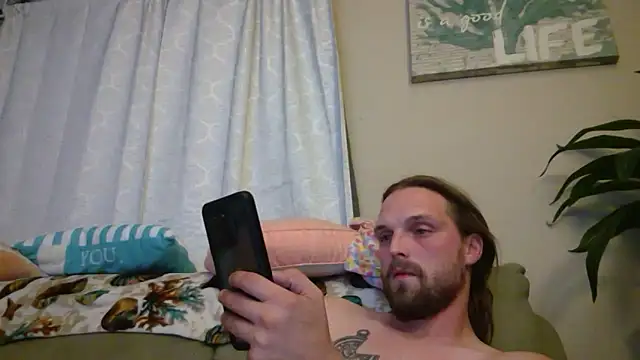 Snapshot of VitaminDrewFl chatting on April 7, 2026, 2:23 am VitaminDrewFl online show from April 7, 2026, 2:23 am