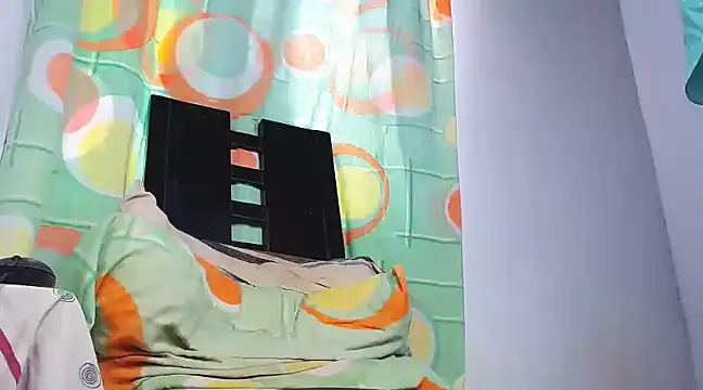 Snapshot of DanteSantoro chatting on February 14, 2025, 4:41 pm DanteSantoro online show from February 14, 2025, 4:41 pm