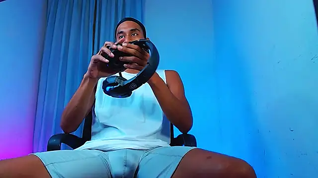 Snapshot of DanteSantoro chatting on January 13, 2026, 12:05 am DanteSantoro online show from January 13, 2026, 12:05 am