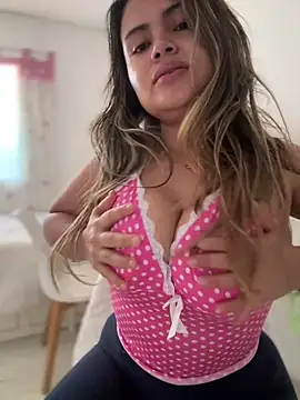 Snapshot of melanny10 chatting on December 22, 2024, 8:27 am melanny10 online show from December 22, 2024, 8:27 am