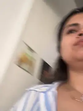 Snapshot of melanny10 chatting on December 25, 2024, 10:06 am melanny10 online show from December 25, 2024, 10:06 am