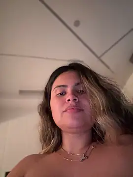 Snapshot of melanny10 chatting on December 27, 2024, 4:21 pm melanny10 online show from December 27, 2024, 4:21 pm