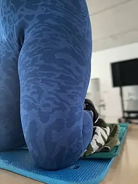 Snapshot of melanny10 chatting on January 11, 2025, 12:29 pm melanny10 online show from January 11, 2025, 12:29 pm