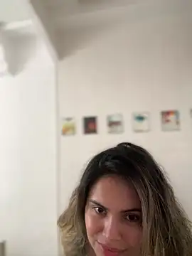 Snapshot of melanny10 chatting on January 24, 2025, 2:08 pm melanny10 online show from January 24, 2025, 2:08 pm