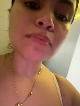 Snapshot of melanny10 chatting on March 23, 2025, 8:26 am melanny10 online show from March 23, 2025, 8:26 am