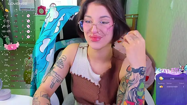 folinskayyya online show from December 16, 2025, 5:56 am