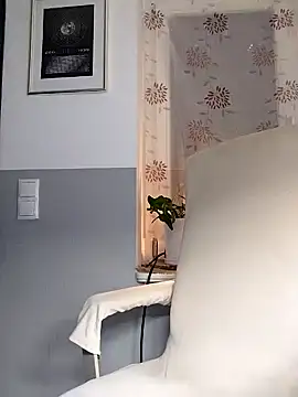 Loona-Lexxington online show from December 19, 2024, 6:23 pm