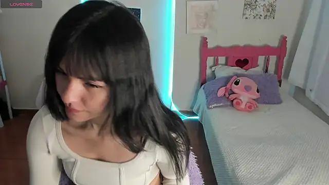 cute roxy online show from January 20, 2025, 12:25 am