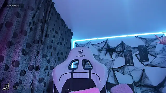 satanbabee online show from November 3, 2025, 12:57 am