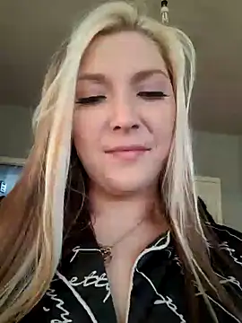 Snapshot of Kinkymilf56 chatting on December 1, 2024, 6:30 pm Kinkymilf56 online show from December 1, 2024, 6:30 pm