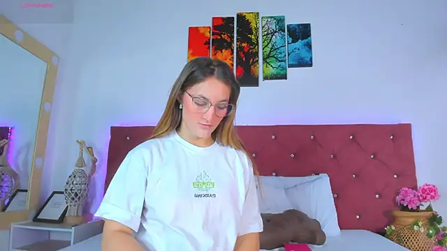 Ruth harvey  online show from September 21, 2025, 1:02 pm