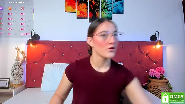 Ruth harvey  online show from November 12, 2025, 1:33 pm