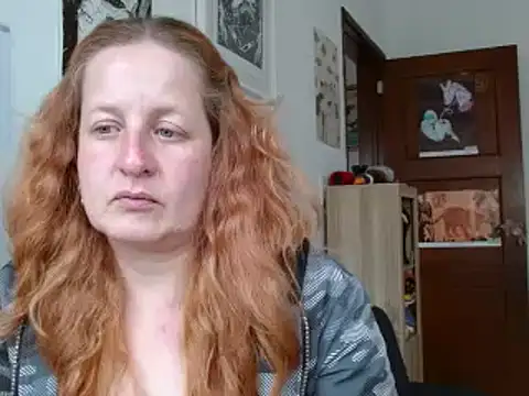 ViioletaMora online show from April 5, 2026, 9:12 pm