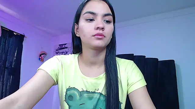 Ariel Zeo1 online show from October 10, 2025, 7:35 pm