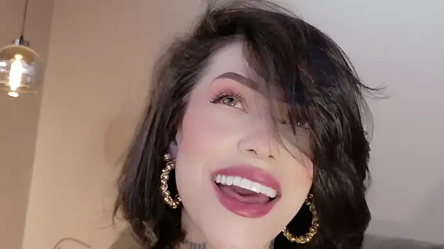 Hannah Borbon online show from March 22, 2026, 2:37 am