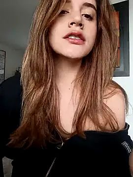 maliciaworld online show from March 13, 2025, 5:07 pm