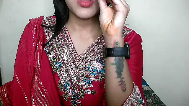 Snapshot of Princess_noorjahan chatting on January 10, 2025, 8:26 pm Princess noorjahan online show from January 10, 2025, 8:26 pm