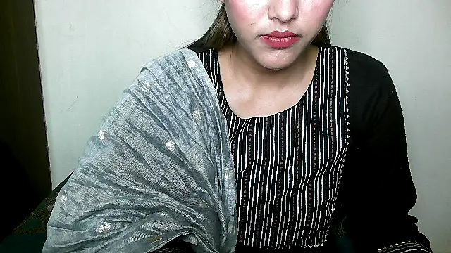 Snapshot of Princess_noorjahan chatting on March 1, 2025, 6:43 pm Princess noorjahan online show from March 1, 2025, 6:43 pm