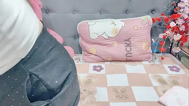 Funikio online show from November 18, 2025, 1:33 am