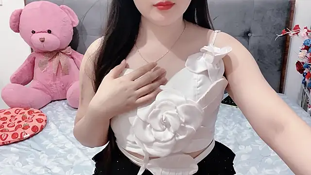Funikio online show from May 13, 2026, 1:41 pm