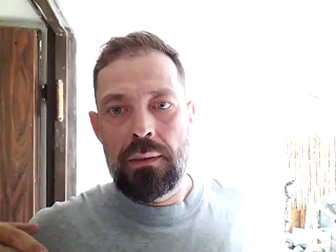 zefside42 online show from November 5, 2025, 11:32 am