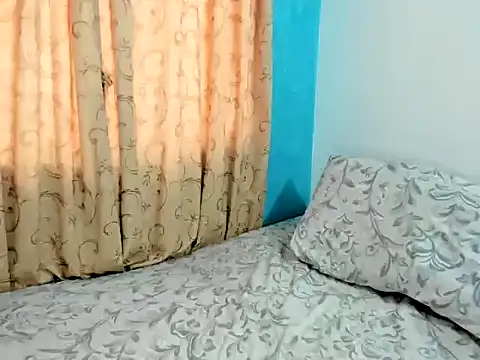 MonicaGarcia  online show from March 22, 2025, 11:32 am