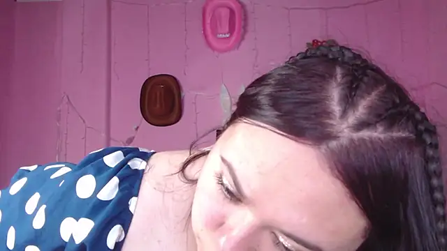 NikkiRous  online show from March 20, 2025, 3:36 pm