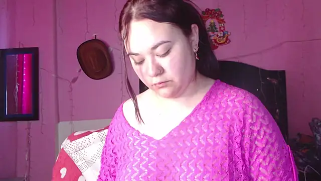 NikkiRous  online show from November 8, 2025, 12:49 pm