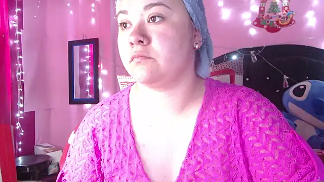 NikkiRous  online show from November 26, 2025, 1:23 pm