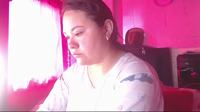 Snapshot of NikkiRous_ chatting on July 11, 2026, 1:58 pm NikkiRous online show from July 11, 2026, 1:58 pm