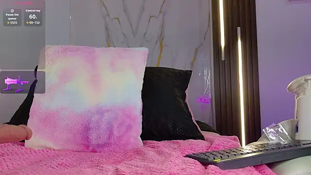 mia 099 online show from October 24, 2025, 8:38 pm