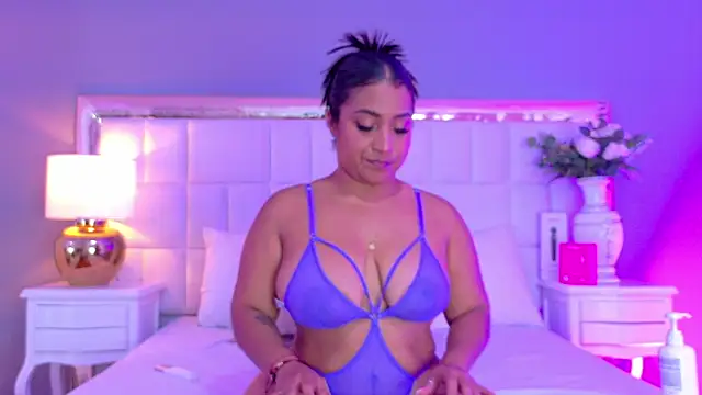 Snapshot of KateVenegas chatting on October 15, 2025, 8:09 pm KateVenegas online show from October 15, 2025, 8:09 pm