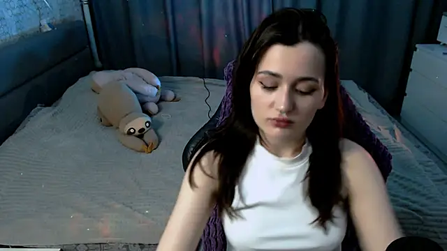 KiraYammy online show from March 16, 2026, 10:47 pm