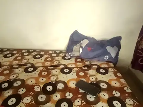 shuhana  online show from September 19, 2025, 1:29 am