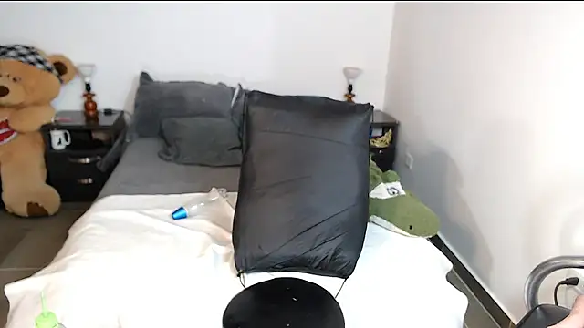 Snapshot of KRISTAL__JACKSON chatting on March 14, 2025, 12:51 pm KRISTAL JACKSON online show from March 14, 2025, 12:51 pm