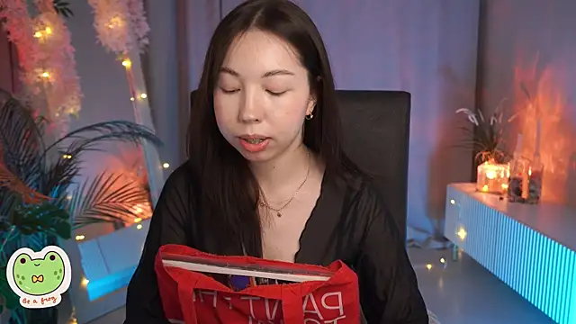 Sarah Son online show from February 25, 2025, 6:03 am