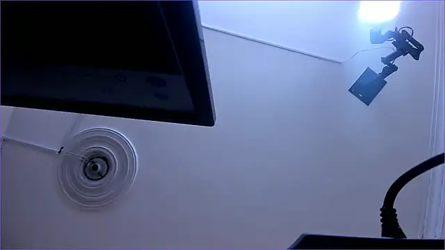 TifanyChill online show from November 27, 2025, 7:05 pm