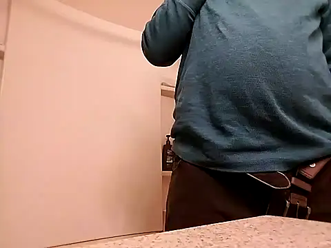 Snapshot of 420getsmehorny chatting on December 1, 2024, 10:53 pm 420getsmehorny online show from December 1, 2024, 10:53 pm