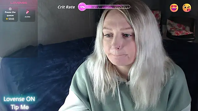 Snapshot of laurynrox chatting on November 18, 2025, 10:03 pm laurynrox online show from November 18, 2025, 10:03 pm